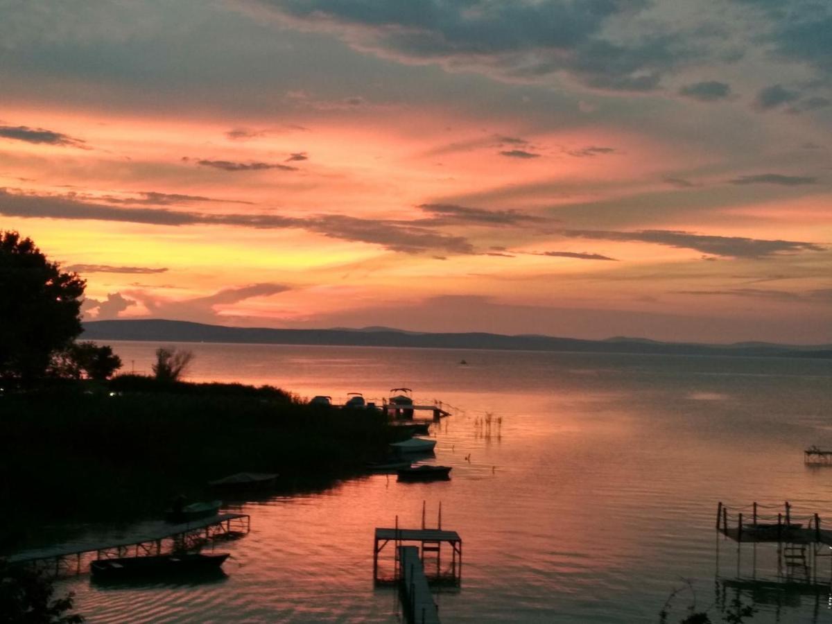 Royal Mediterran Siófok Eksteriør bilde